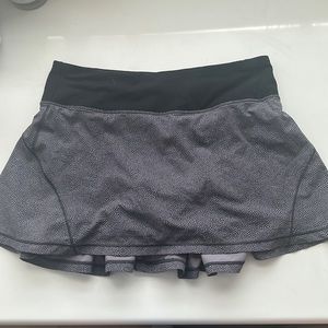 Lululemon skirt/skort. Like new (worn only twice). Inside tag still intact.